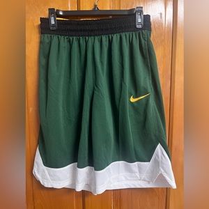Men’s Nike Basketball Shorts Size M